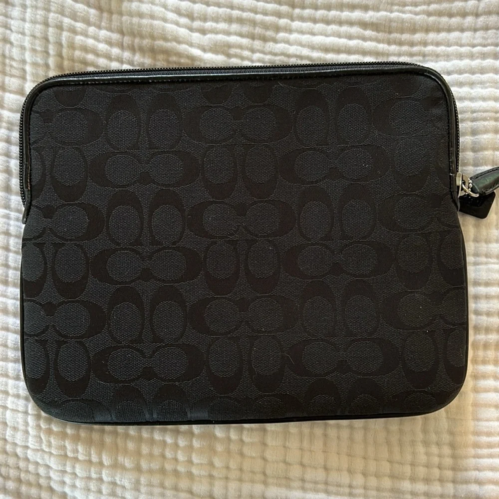 Coach Tablet Holder